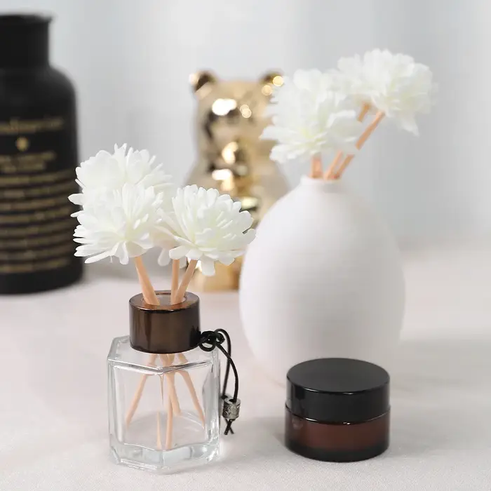 Fleur artificielle en mousse blanche-neige