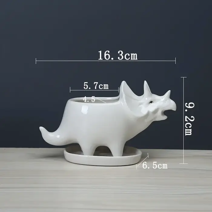User inière tricératops en céramique avec escalier