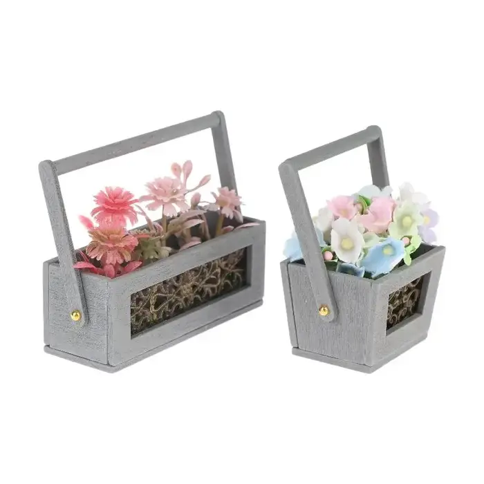 Panier de fleurs miniature