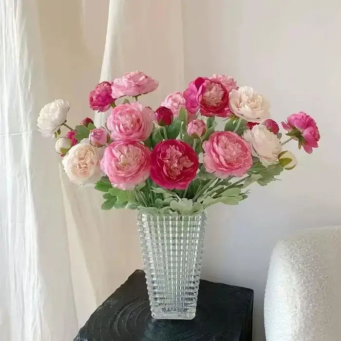 Fleurs de ranunculus artificielles réalistes