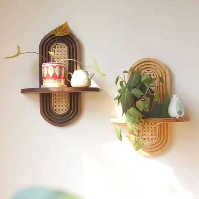 Nouvelle étagère à fleurs en rotin faite à la main