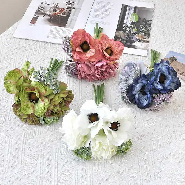 Bouquet d'anémone en soie bleue