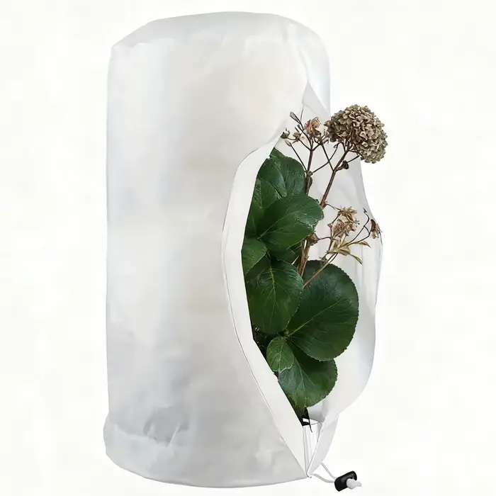 Couverture d'hivernage pour plantes
