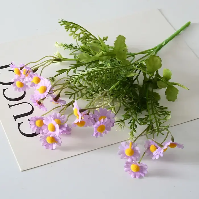 Fleur artificielle de camomille pour la décoration de la maison