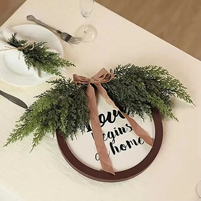 1pc Plante Artificielle Feuilles De Noël Arbre Partie Maison Chambre Décoration de Table En Plein Air Cour Matériaux Fleur De Mariage Accessoire