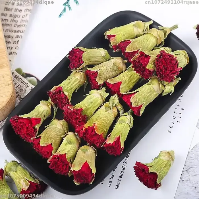Fleurs séchées d'œillet rouge naturel pour la décoration intérieure