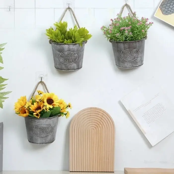 Pot de fleurs suspendu vintage pratique