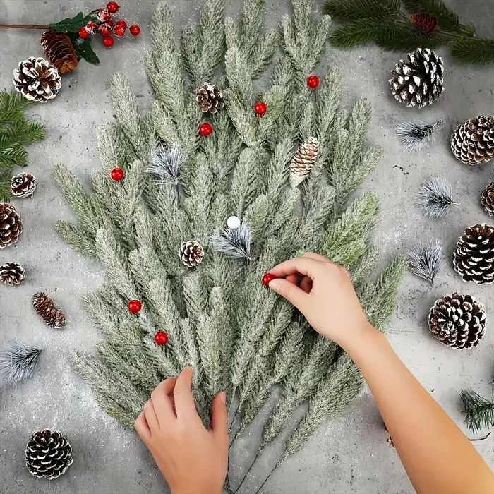 Lot de 15 à 30 Branches de pin artificielles recouvertes de givre de neige - Plantes vertes simulées de vacances de Noël de 10 pouces pour la maison de bricolage