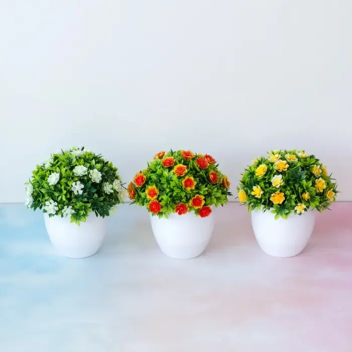 Plante artificielle en pot