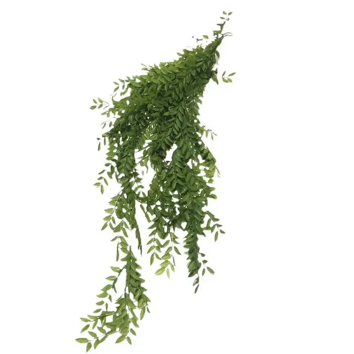 Plante verte artificielle en rotin à suspendre