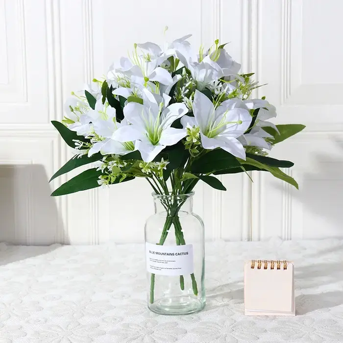 Bouquet de fleurs de lys artificielles