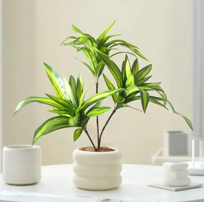 Palmier artificiel en plastique