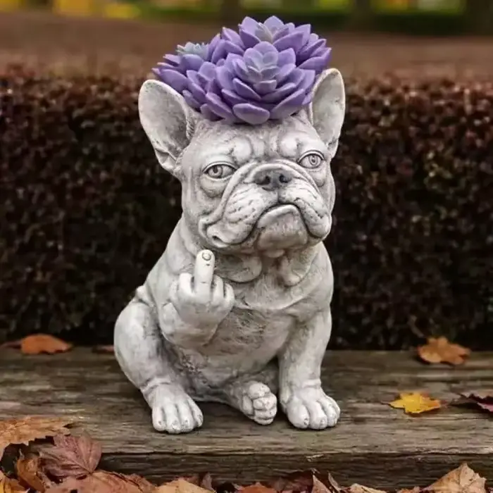 Pot de fleurs amusant en forme de chien