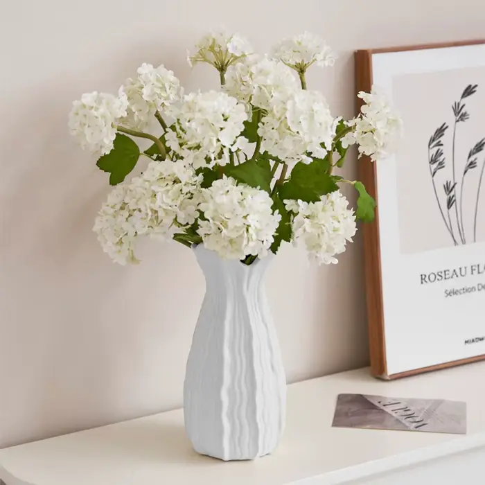 Vases en plastique style crème pour plantes et fleurs