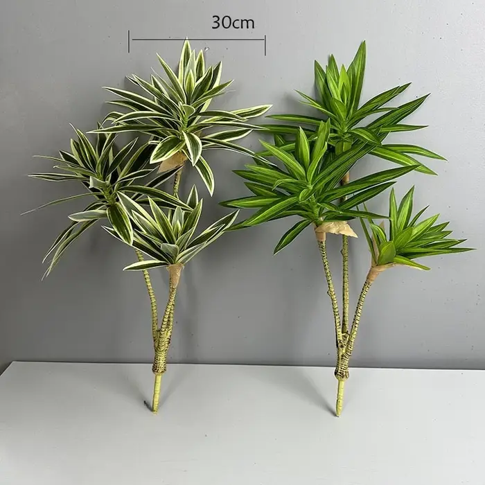 Plantes vertes simulées 3 têtes de bambou de lys décorées