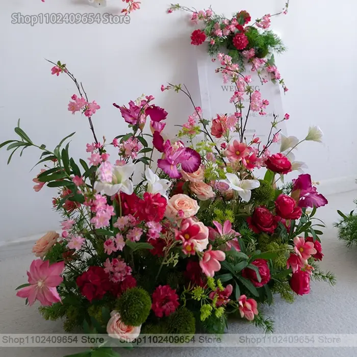 Feuilles vertes, rose vif