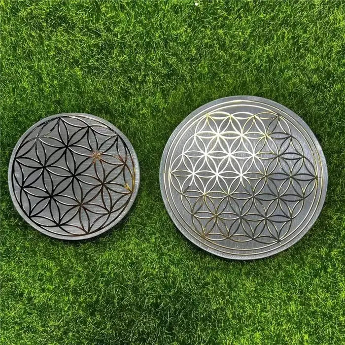 Décoration d'intérieur en forme de grille de fleurs