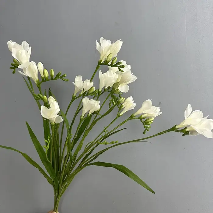 4 pièces/lot Simulation fleurs soie parfumée neige orchidée fausse fleur balcon décoratif artificiel violet fresie Hall décoration