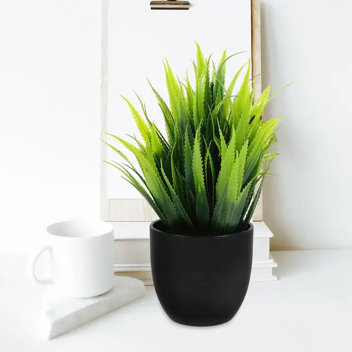 4 plantes artificielles exquises en pot