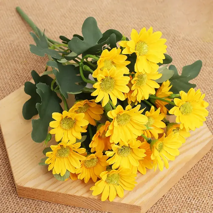 Fleurs artificielles, beau Bouquet de marguerites en soie