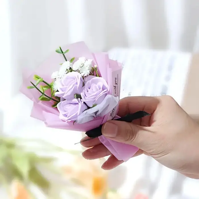 1 mini bouquet de roses