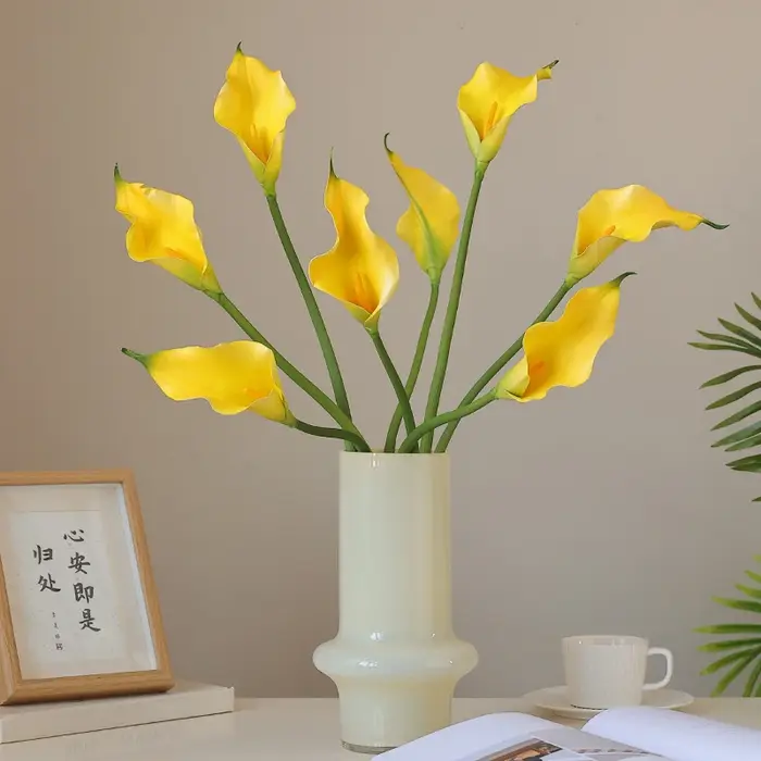 Fleur artificielle de lys Calla
