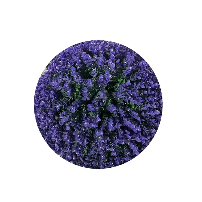 Grande boule de fleurs et de plantes brodées sur mesure