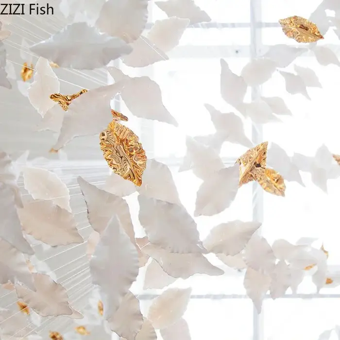 Ornements de plafond en feuilles flottantes