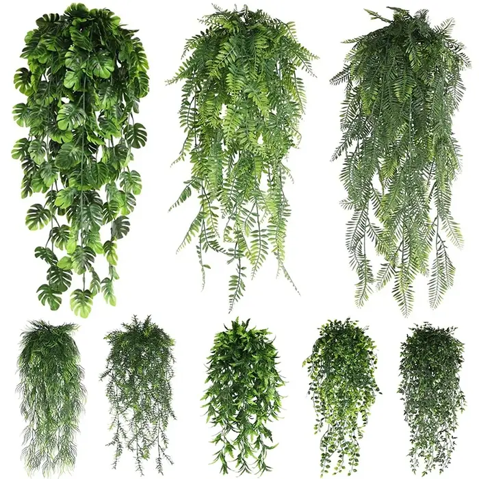 Plante artificielle violette suspendue