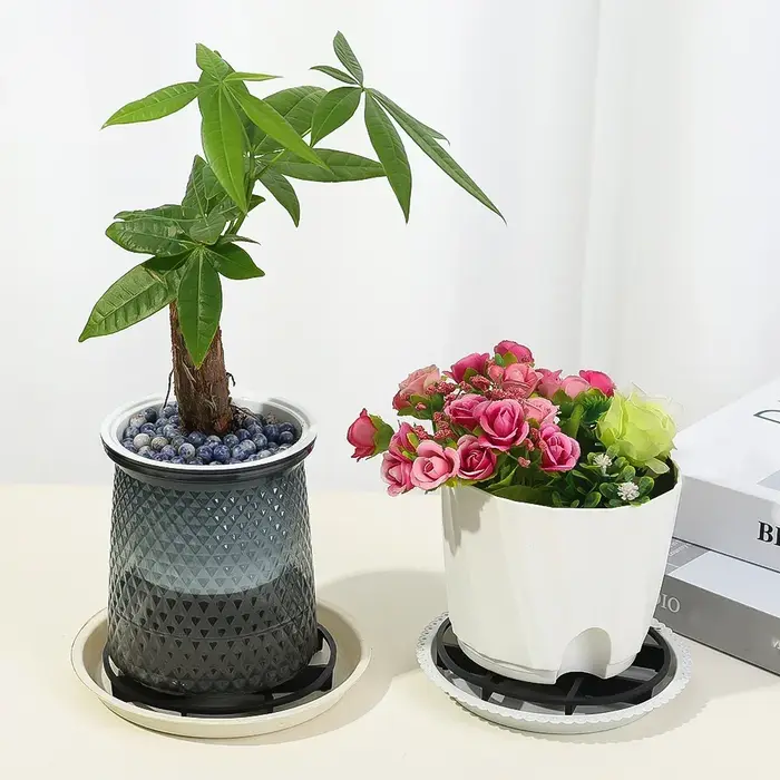 Pot de fleurs en plastique pour intérieur et extérieur