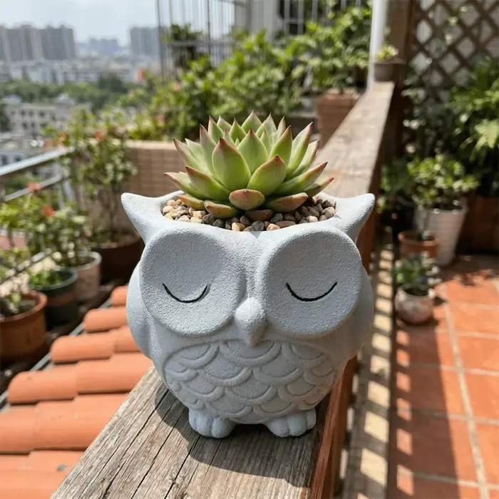 Pot à plantes unique en céramique en forme de hibou