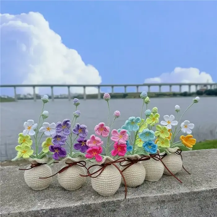 Pot de fleurs au crochet mignon