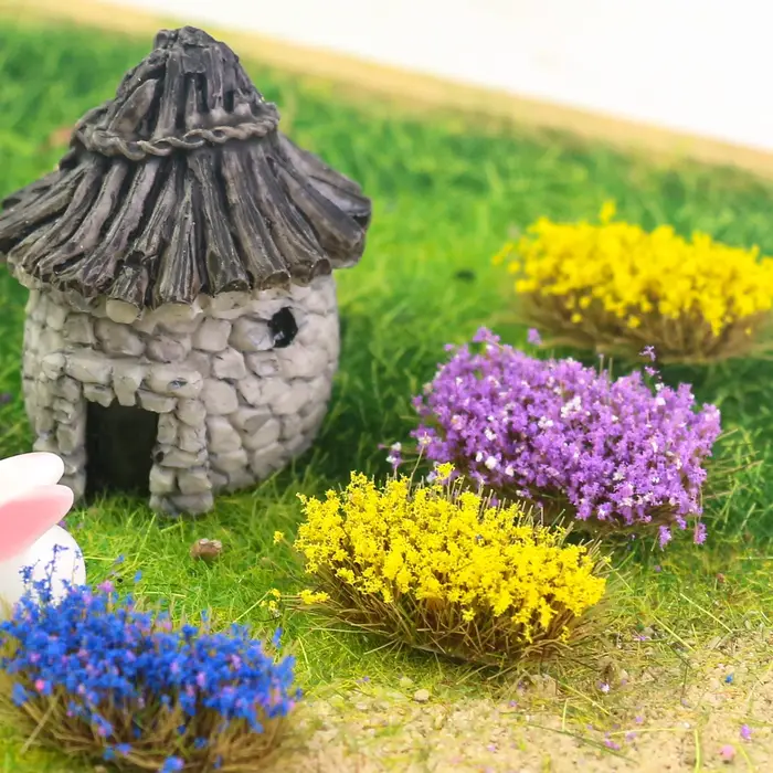 Miniature de grappe de fleurs ovales et d'herbe pour la conception de micro-paysages