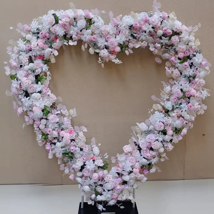 Arc de roses et d'hortensia 5D en forme de cœur