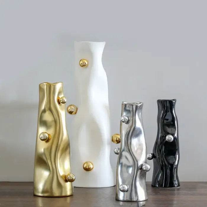 Vase à fleurs en porcelaine
