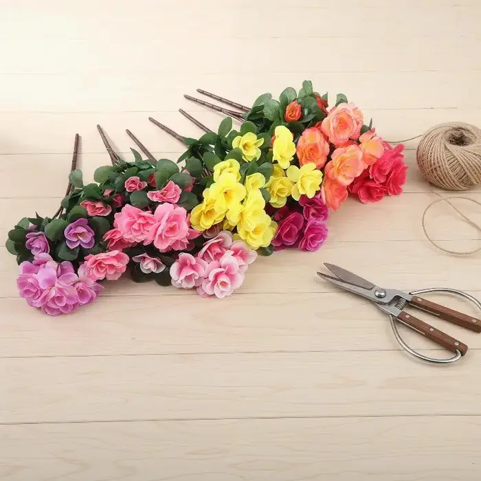 Bouquet de fleurs d'azalées artificielles