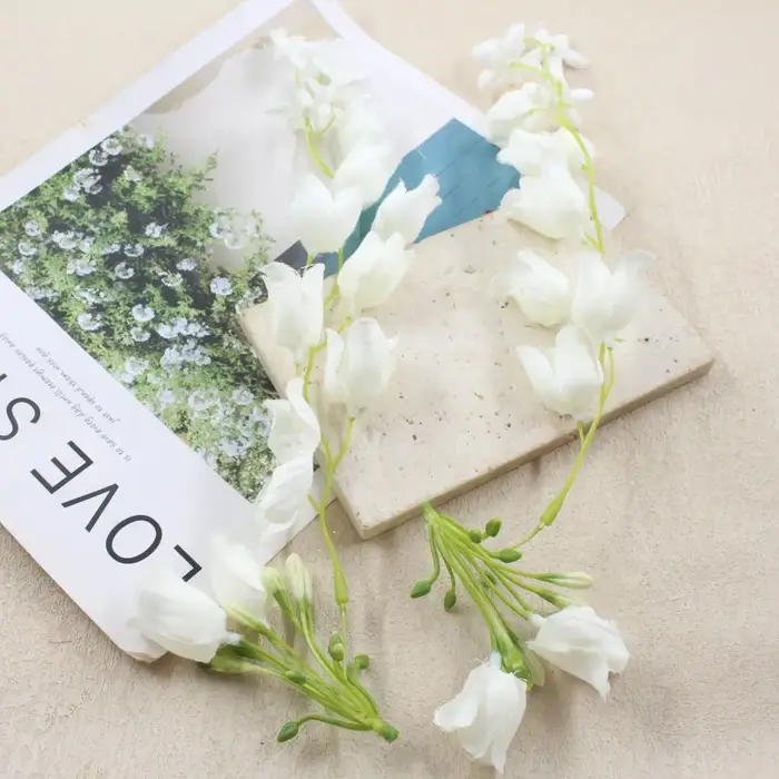 Nouvelle fleur artificielle de muguet pour décoration de plafond de mariage et de banquet