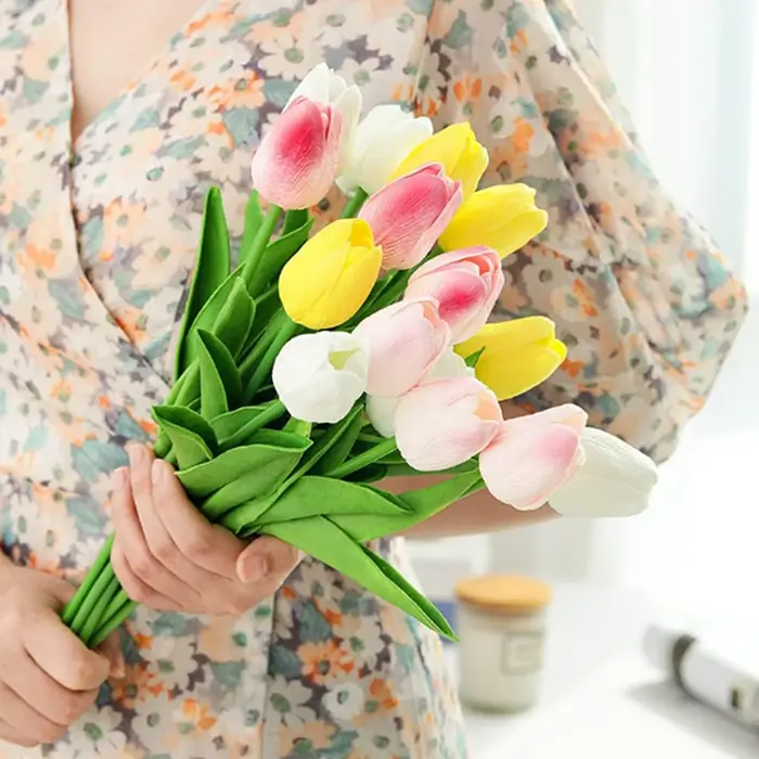 Vase de fleurs artificielles tulipe au toucher réel