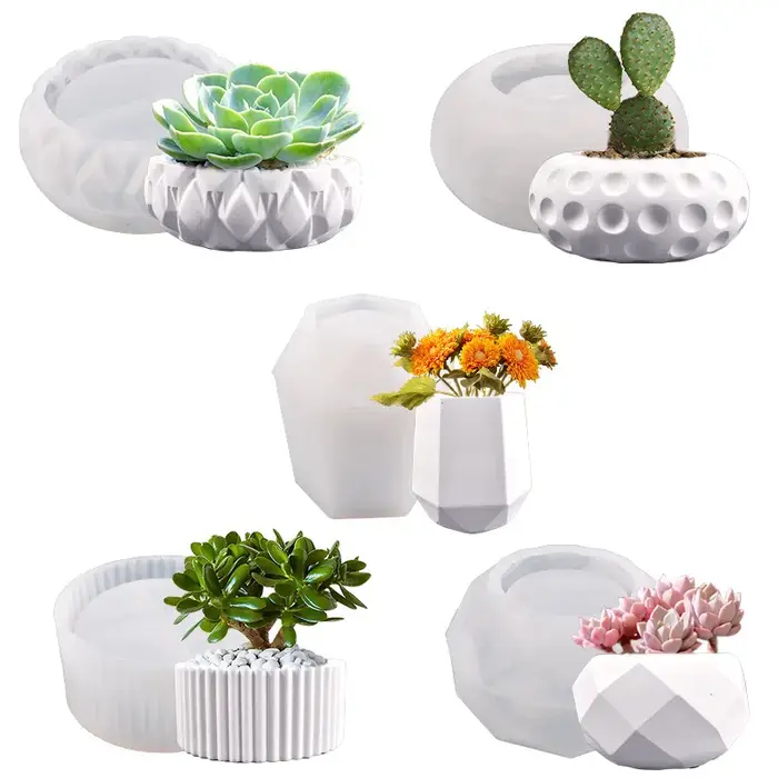 Pot de fleurs en béton