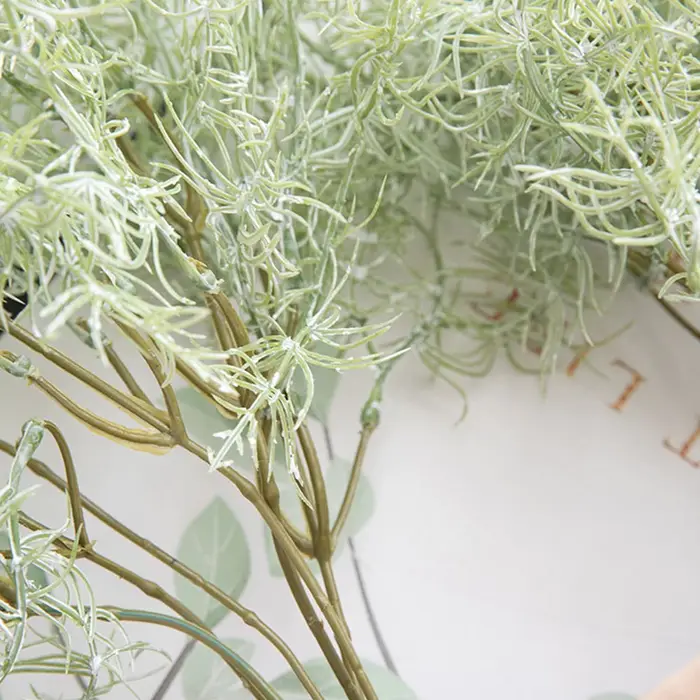 Plantes artificielles au romarin