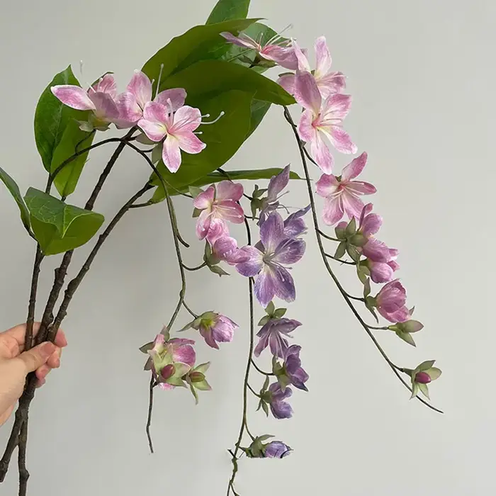 Fleurs artificielles suspendues de jasmin