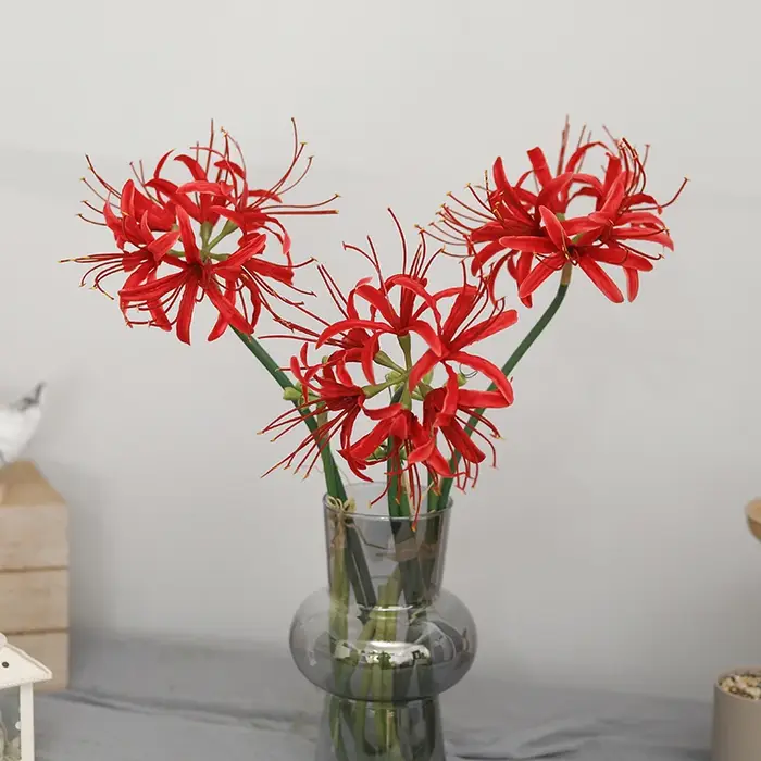 Fleurs artificielles en soie de lys d'araignée rouge