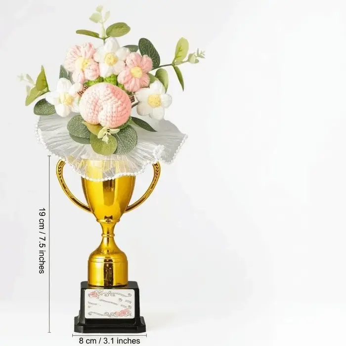 Ornement floral délicat pour la saison des diplômes, fabrication raffinée, apparence élégante, souvenir d'appréciation pour les enseignants