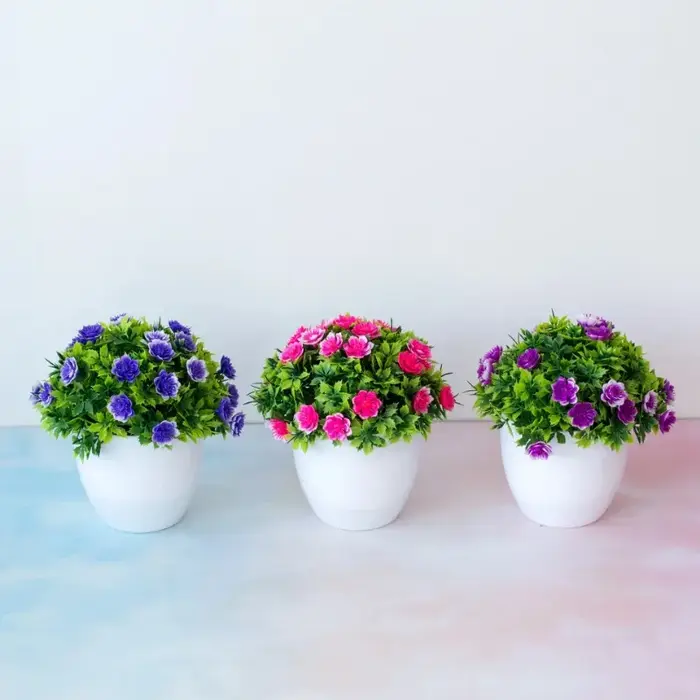 Plante artificielle en pot