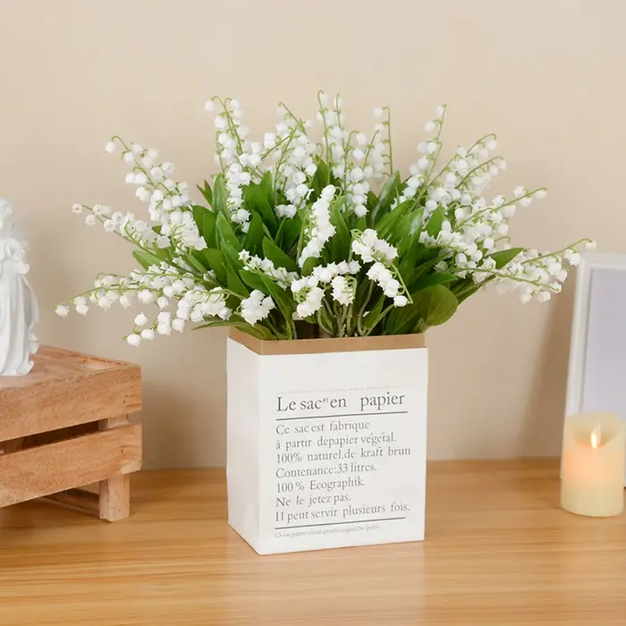 Fleur d'orchidée artificielle de muguet blanc