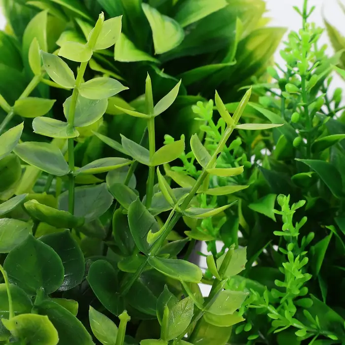 4 plantes artificielles exquises en pot