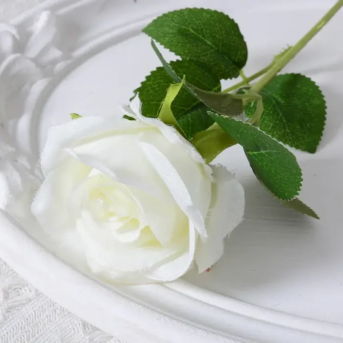 Bouquet de roses artificielles