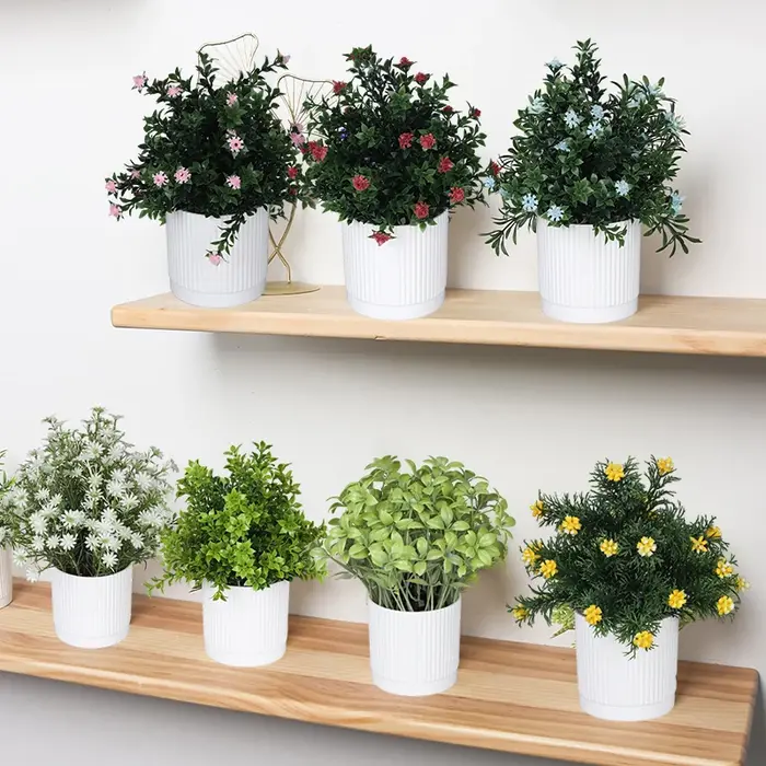 Plantes vertes bonsaï simulées