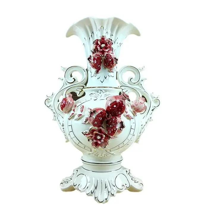Grand vase européen en céramique dorée