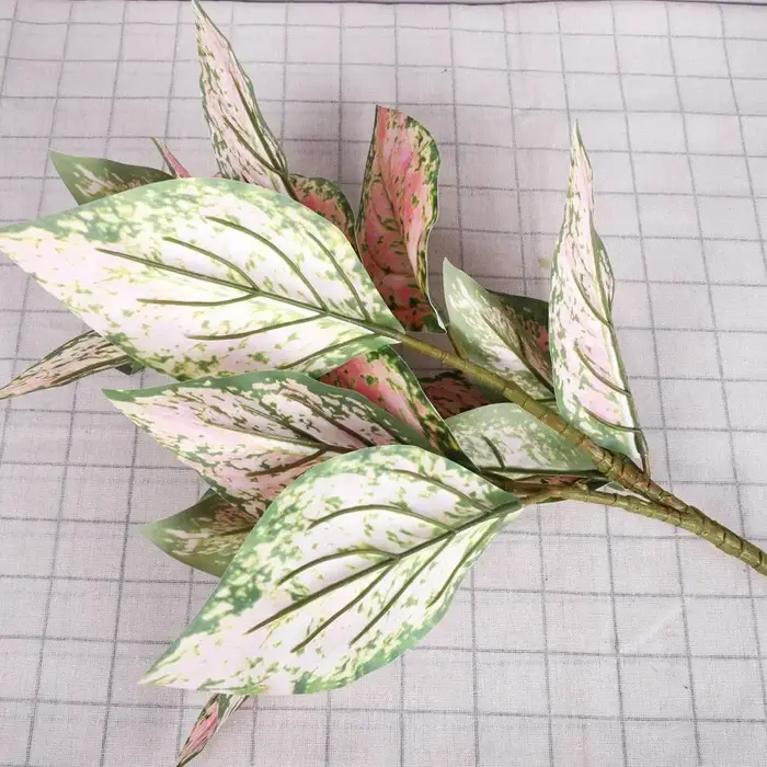 Plantes Artificielles en Plastique Colorées